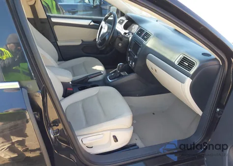 2013 Volkswagen Jetta 2.5L Se z USA, uszkodzony, nr VIN 3VWDX7AJ4DM298274